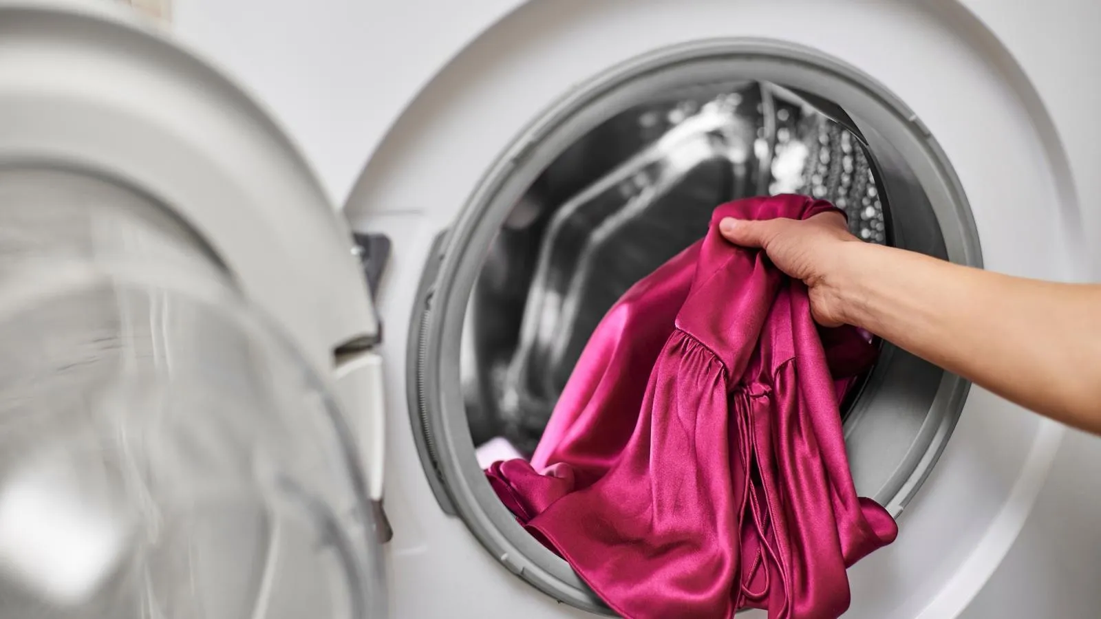 How to Use a Pillowcase to Protect Your Delicates in the Wash